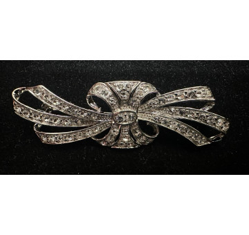 Broche mantilla rodio 2
