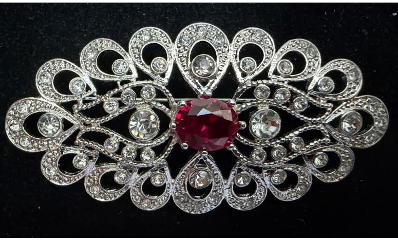 Broche mantilla rodio color