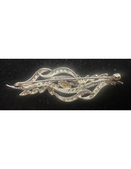 Broche mantilla rodio