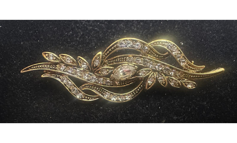 Broche mantilla rodio