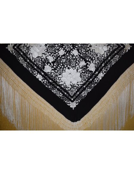 Mantón bordado a mano en seda 140 cm