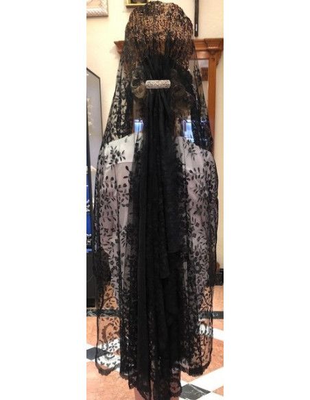 Mantilla bordada a mano en seda 120*240