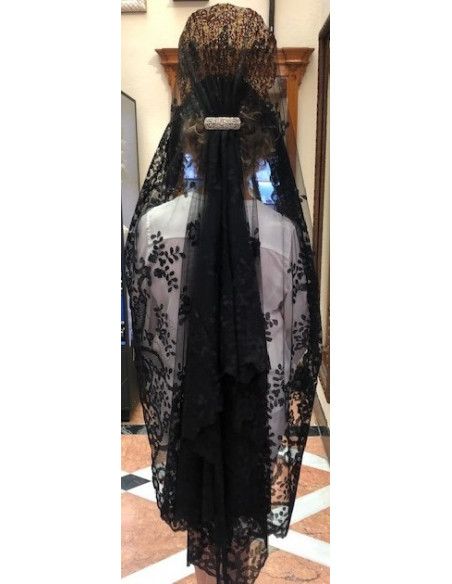 Mantilla bordada a mano en seda 120*240