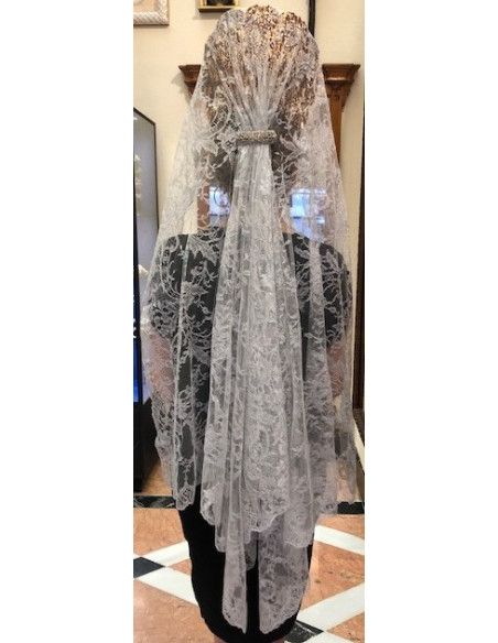 Mantilla bordada a máquina plata metalizada 115*200