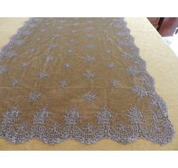 Mantilla bordada a máquina en color negro-plata 120*220 2
