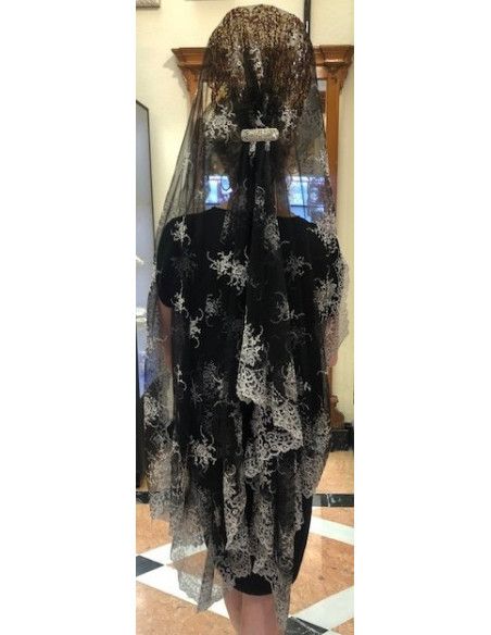 Mantilla bordada a máquina en color negro-plata 120*220