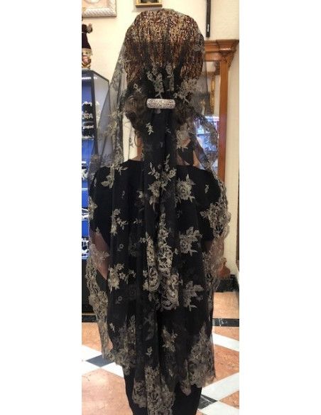 Mantilla bordada a máquina en color negro-oro 120*220