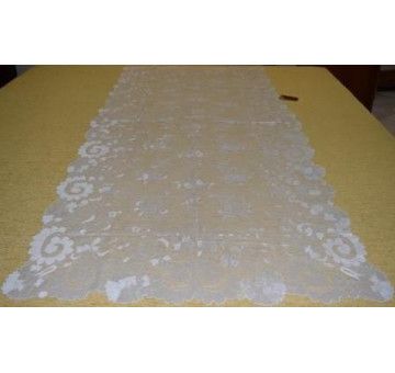 Mantilla bordada a mano en seda