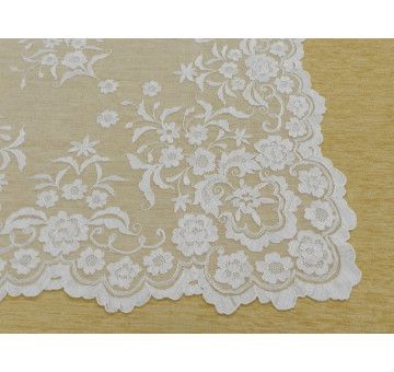 Mantilla bordada a mano en seda 2