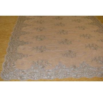 Mantilla bordada a máquina en color oro 100*220 2