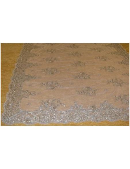Mantilla bordada a máquina en color oro 100*220