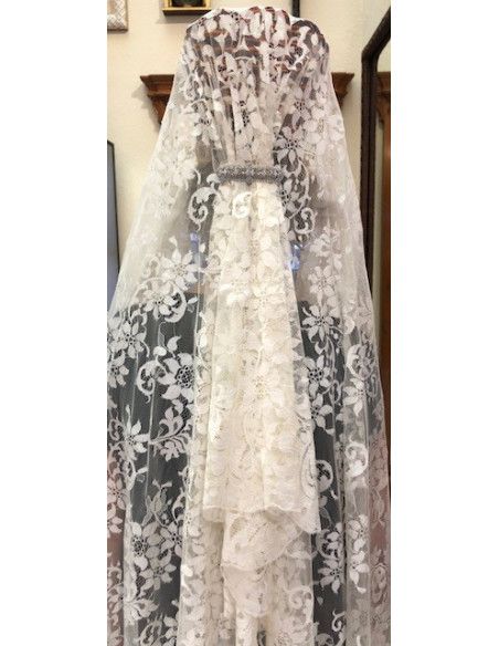 Mantilla bordada a máquina 100*220