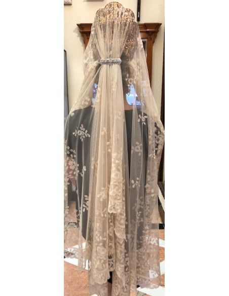 Mantilla bordada a mano en seda 120*240
