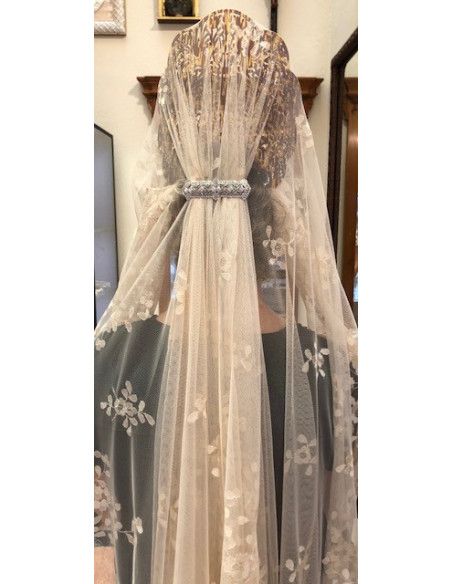 Mantilla bordada a mano en seda 120*240