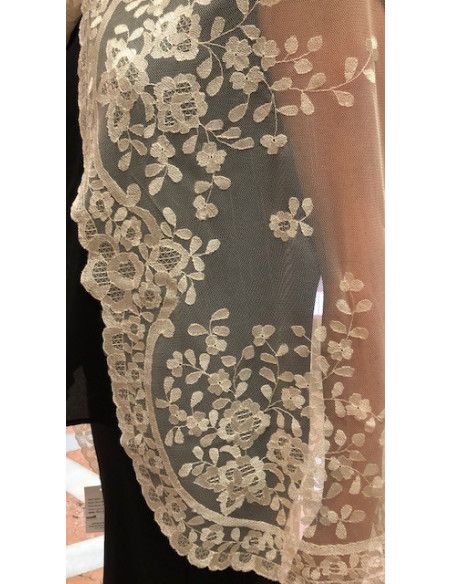Mantilla bordada a mano en seda 120*240