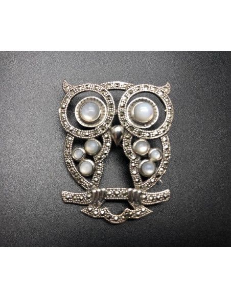 Broche buho plata con marcasitas y nacar