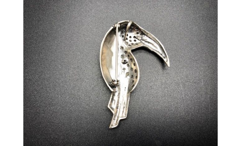 Broche tucán plata con marcasitas y esmalte