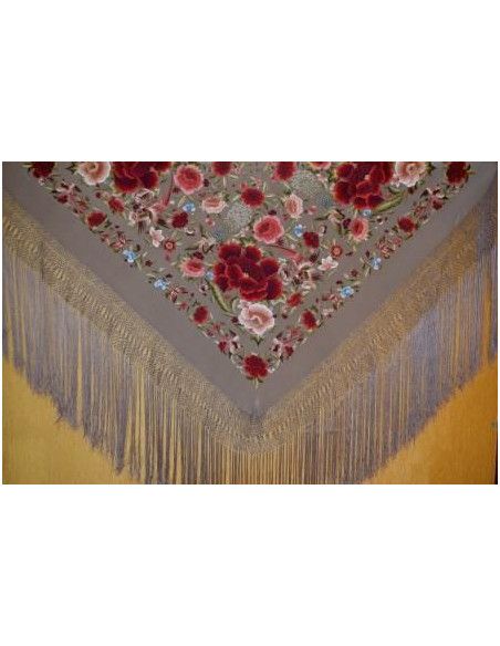 Mantón bordado a mano en seda 140cm