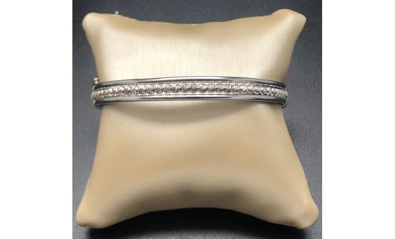 Pulsera plata rígida