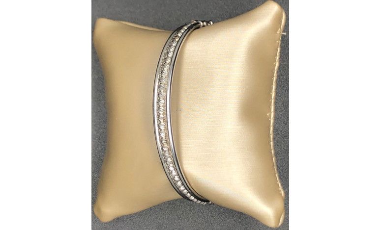 Pulsera plata rígida