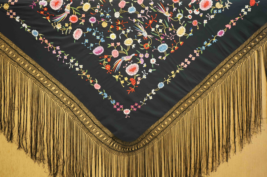 Mantón mano crespón 125cm