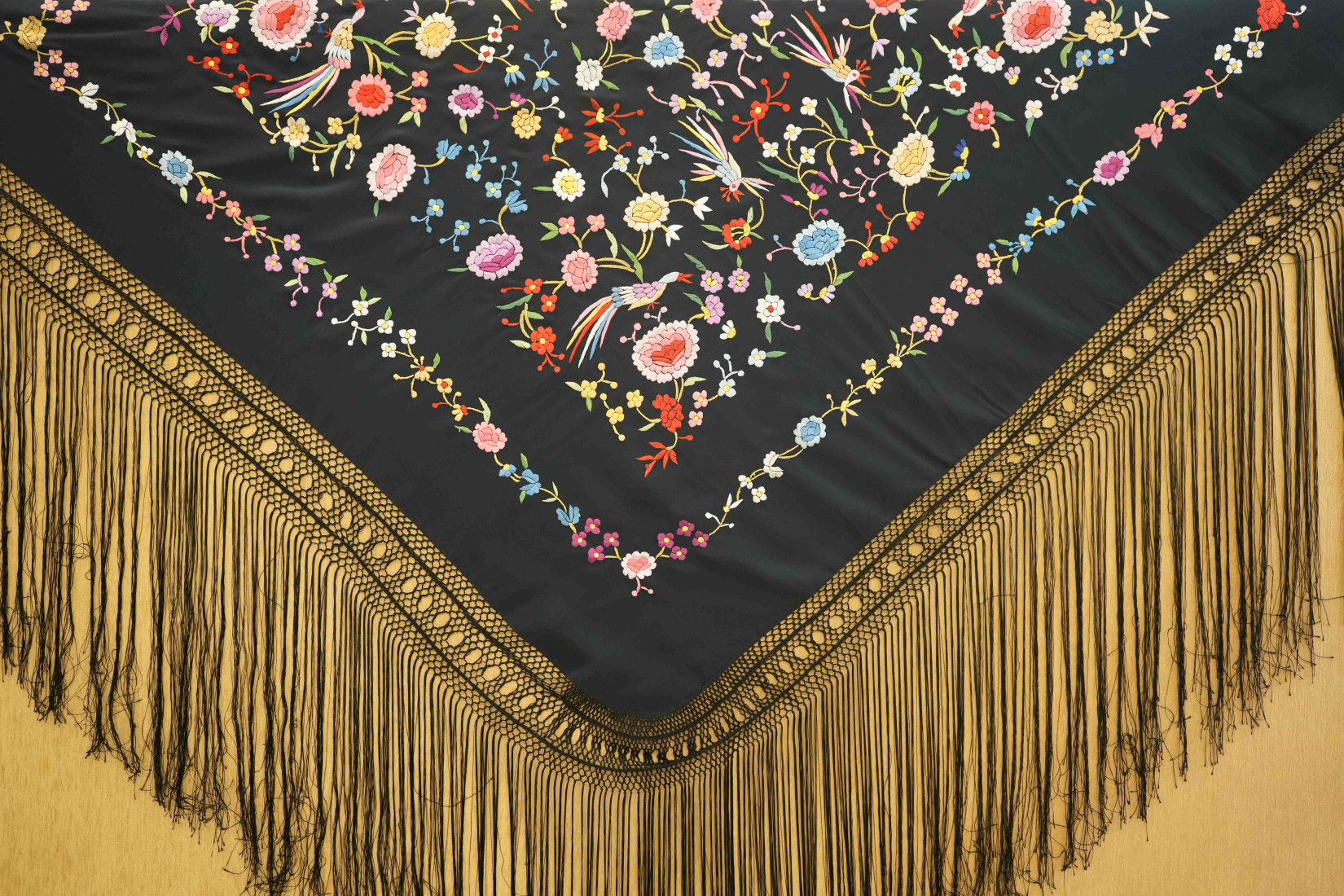Mantón mano crespón 125cm