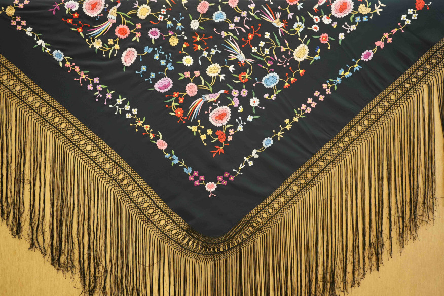 Mantón mano crespón 125cm