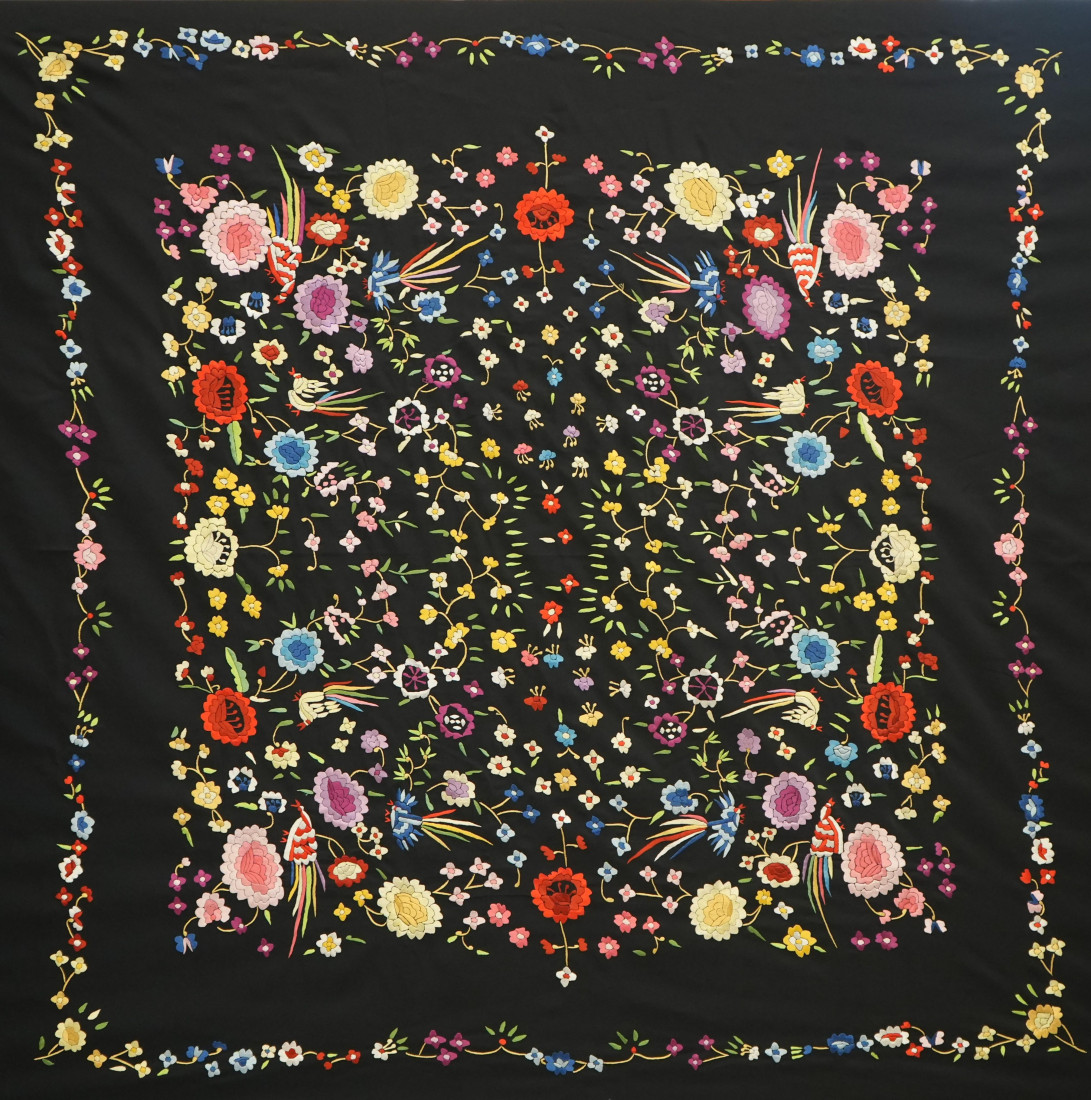 Mantón mano crespón 145cm