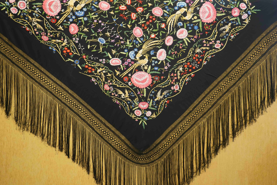 Mantón mano crespón 150cm
