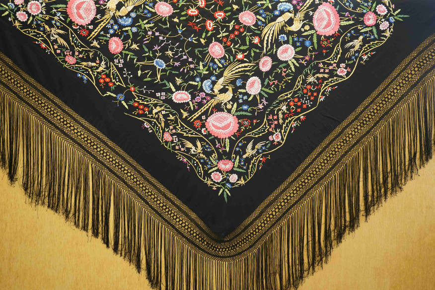 Mantón mano crespón 150cm