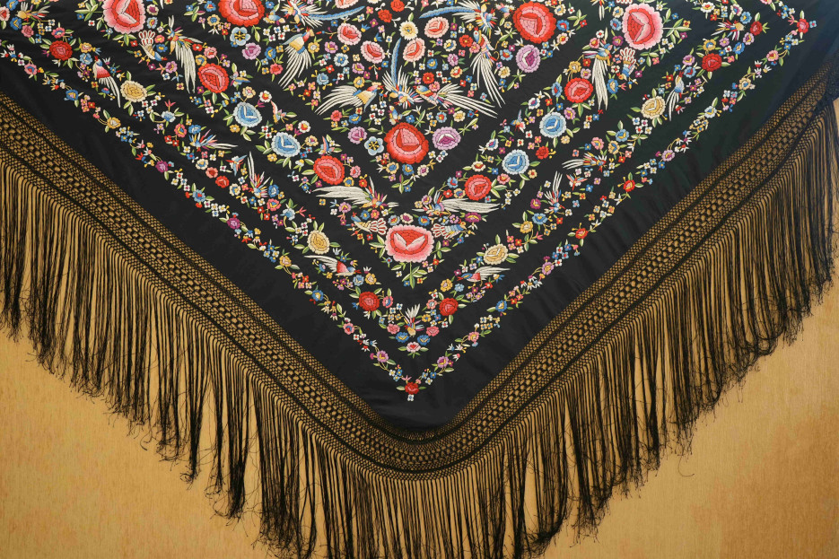 Mantón mano crespón 140cm