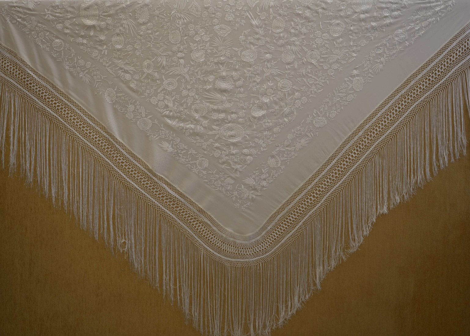 Mantón mano crespón 150cm