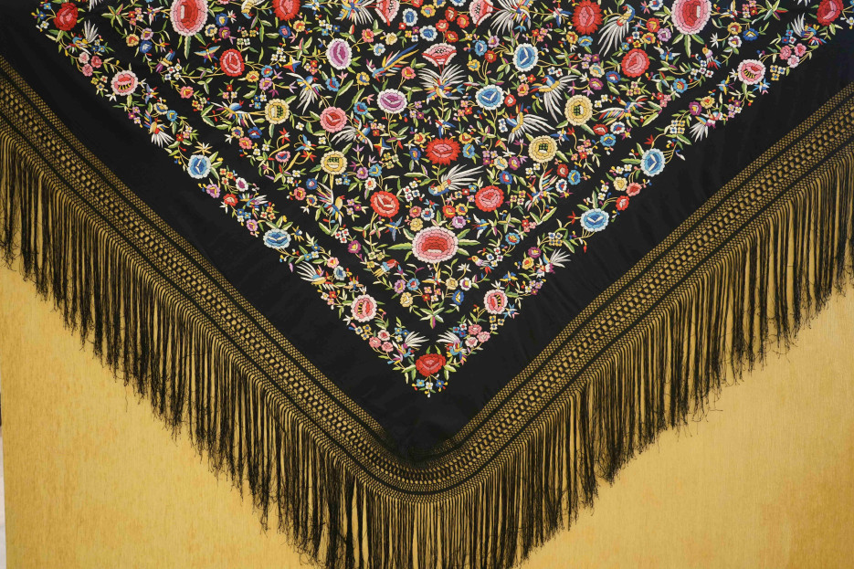 Mantón mano crespón 155cm