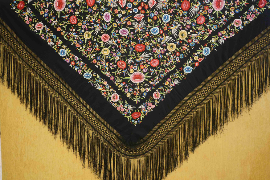 Mantón mano crespón 155cm